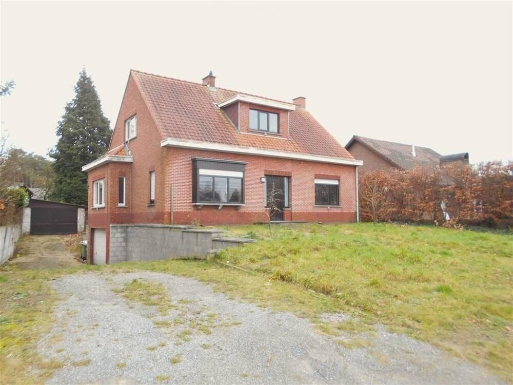 Huis te  koop in Mol 2400 257000.00€ 3 slaapkamers m² - Zoekertje 1359759