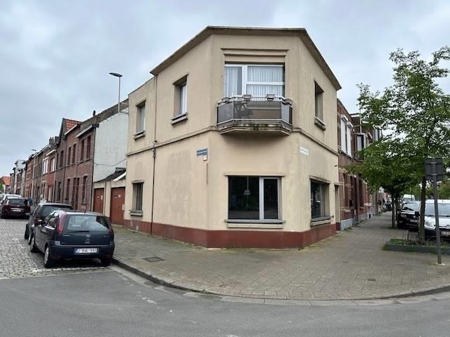 Huis te  koop in Wilrijk 2610 250000.00€ 2 slaapkamers 139.00m² - Zoekertje 1361246