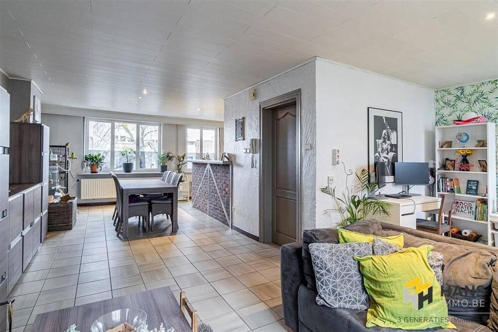 Huis te  koop in Deurne 2100 215000.00€ 3 slaapkamers 117.00m² - Zoekertje 1383052