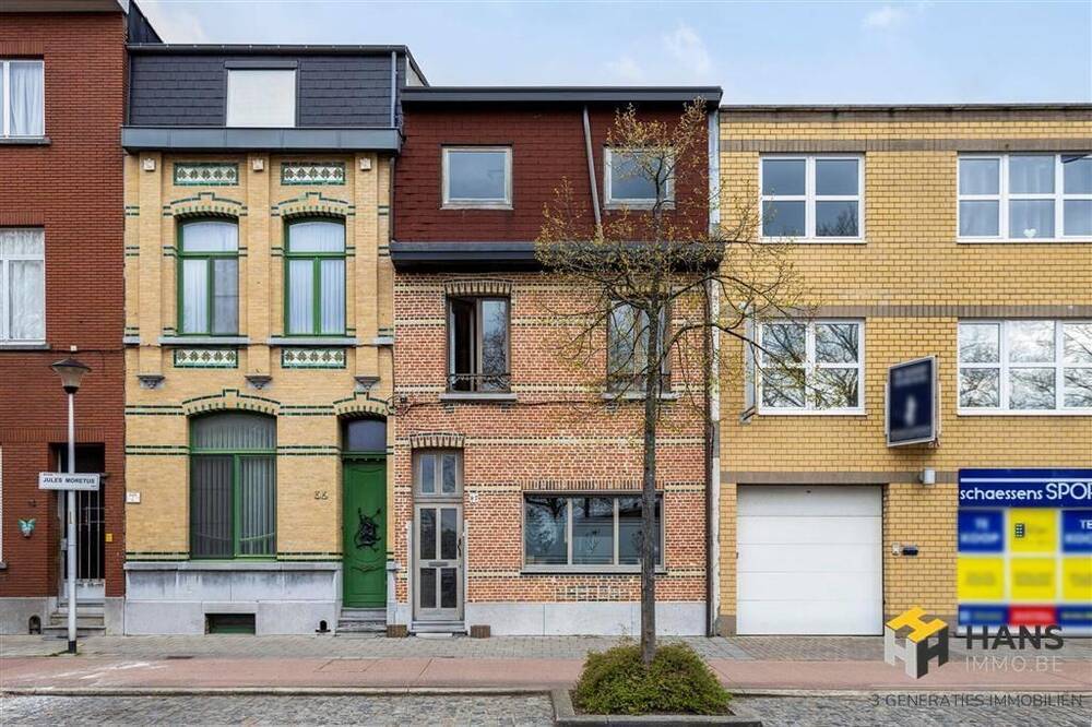 Huis te  koop in Wilrijk 2610 395000.00€ 4 slaapkamers 251.00m² - Zoekertje 1383859