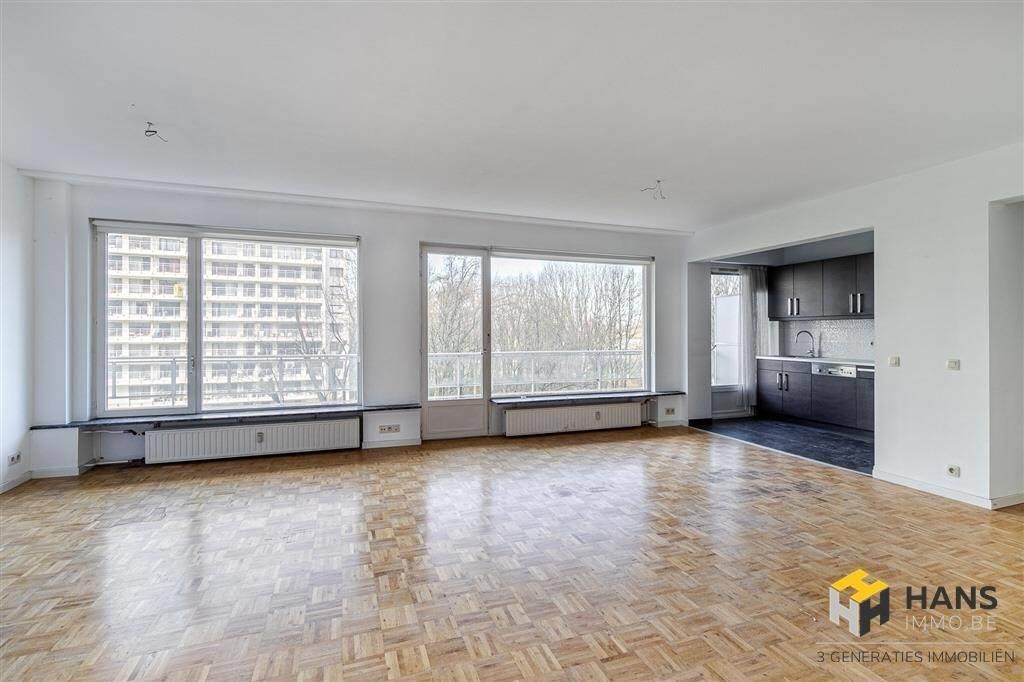 Appartement te  koop in Berchem 2600 245000.00€ 2 slaapkamers 112.00m² - Zoekertje 1383645