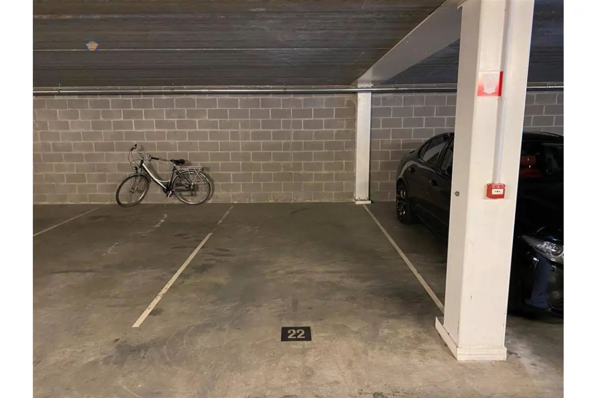 Parking & garage te  koop in Willebroek 2830 17500.00€  slaapkamers m² - Zoekertje 52781