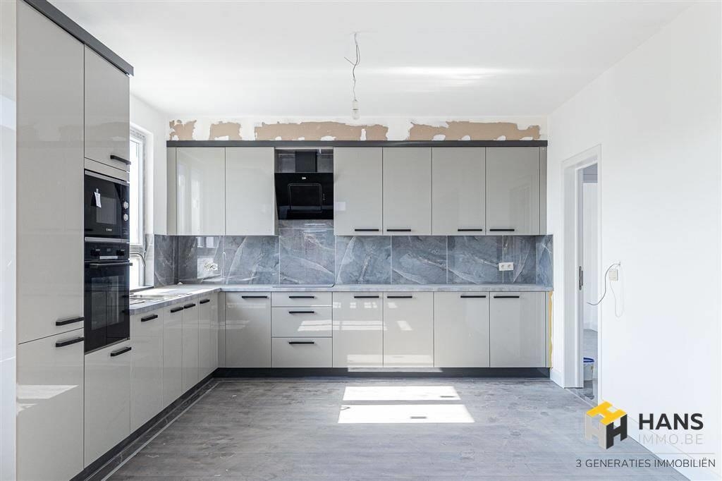 Appartement te  koop in Wilrijk 2610 385000.00€ 3 slaapkamers 100.00m² - Zoekertje 1383059