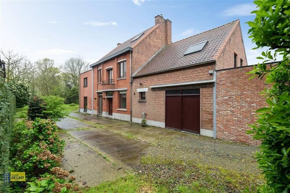 Huis te  koop in Zwijndrecht 2070 697000.00€ 5 slaapkamers 332.00m² - Zoekertje 1388153