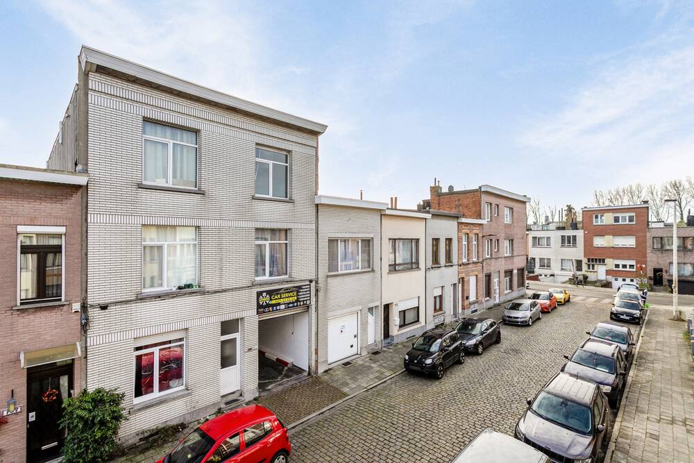 Huis te  koop in Deurne 2100 875000.00€ 9 slaapkamers 315.00m² - Zoekertje 1389708