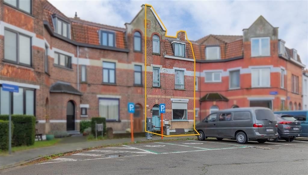 Huis te  koop in Mechelen 2800 195000.00€ 4 slaapkamers 154.00m² - Zoekertje 1389936