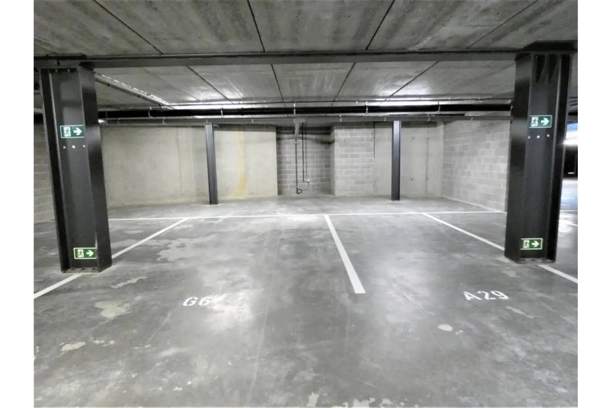 Parking & garage te  huur in Herentals 2200 90.00€  slaapkamers m² - Zoekertje 64131