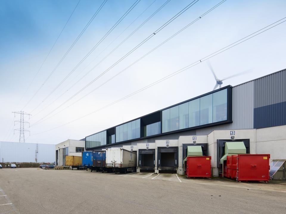 Handelszaak te  huur in Geel 2440 52276.00€  slaapkamers 9426.00m² - Zoekertje 127850