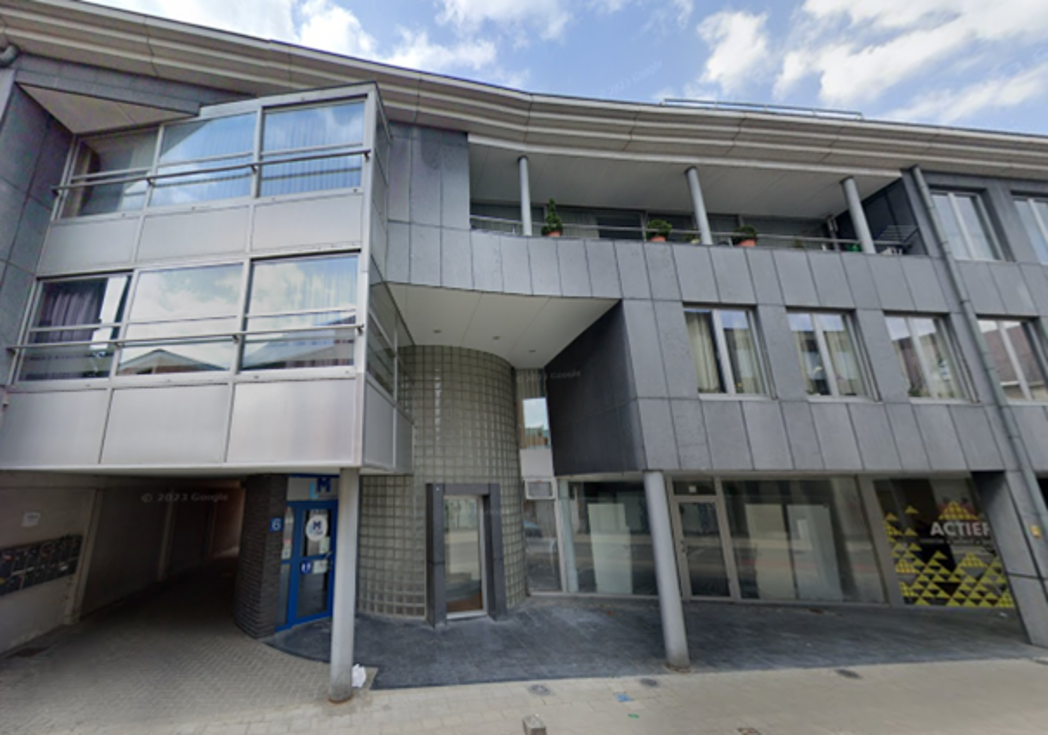 Appartement te  koop in Herentals 2200 120000.00€ 1 slaapkamers 75.00m² - Zoekertje 150785