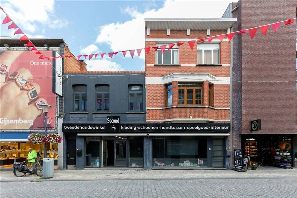 Handelszaak te huur in Herentals 2200 1695.00€ slaapkamers m² - Zoekertje 214070