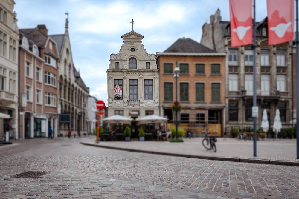 Handelszaak te huur in Lier 2500 1650.00€ slaapkamers 270.00m² - Zoekertje 215204
