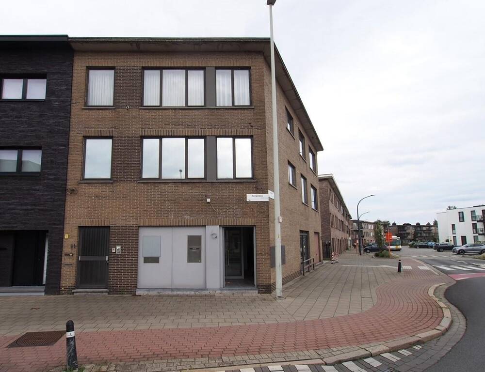 Handelszaak te huur in Lier 2500 2400.00€ slaapkamers 292.00m² - Zoekertje 219060