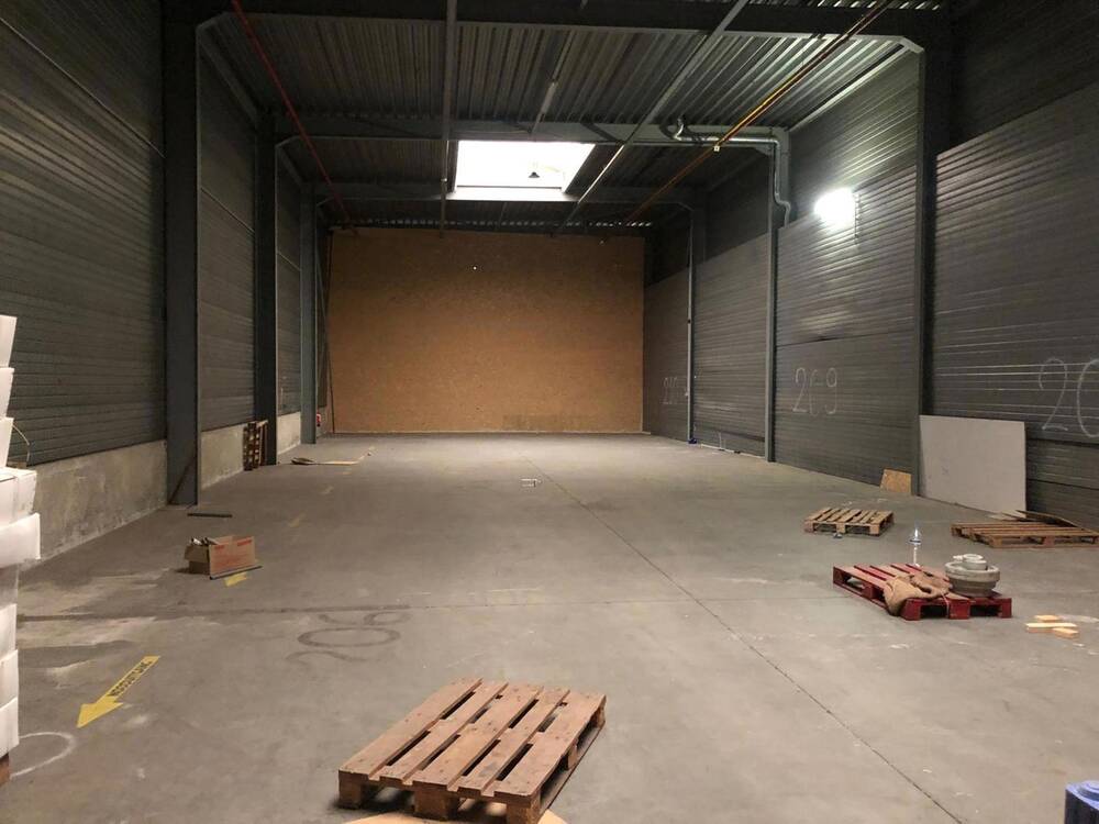 Handelszaak te huur in Wilrijk 2610 1900.00€ slaapkamers 400.00m² - Zoekertje 225201