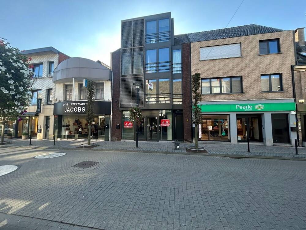 Handelszaak te koop in Geel 2440 385000.00€ slaapkamers m² - Zoekertje 239977
