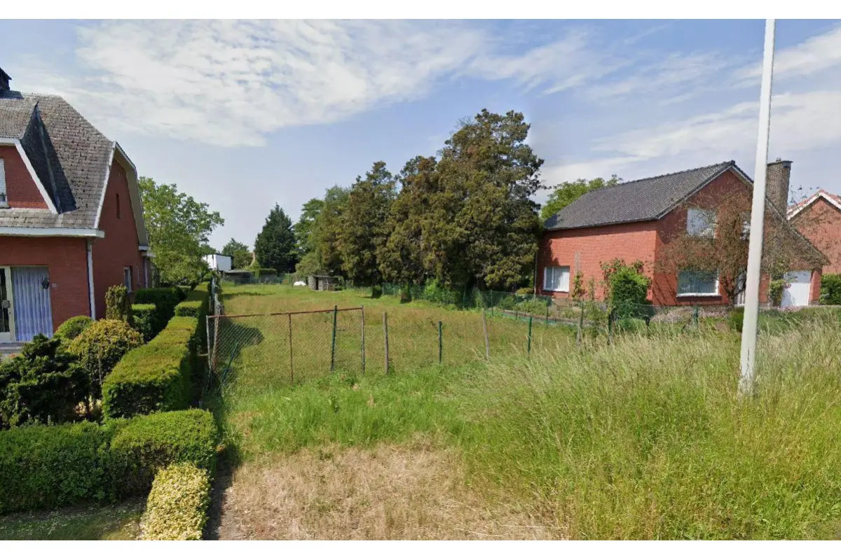 Grond te  koop in Zoersel 2980 249000.00€  slaapkamers m² - Zoekertje 262653