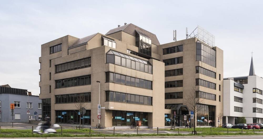 Handelszaak te huur in Berchem 2600 19233.00€ slaapkamers 2308.00m² - Zoekertje 268644