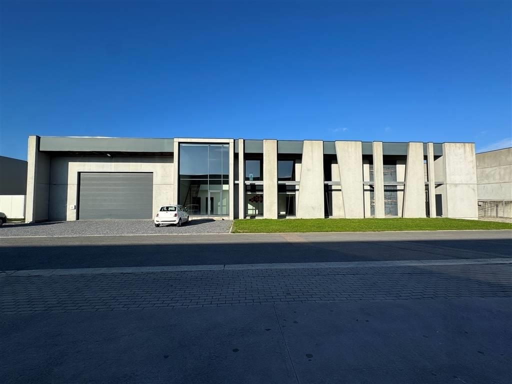 Handelszaak te in Sint-Truiden 3800 5500.00€ slaapkamers 854.00m² - Zoekertje 290456