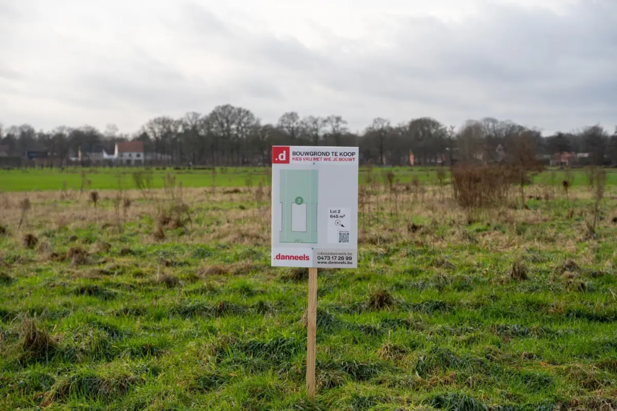 Bouwgrond te  koop in Malle 2390 255000.00€  slaapkamers m² - Zoekertje 310075