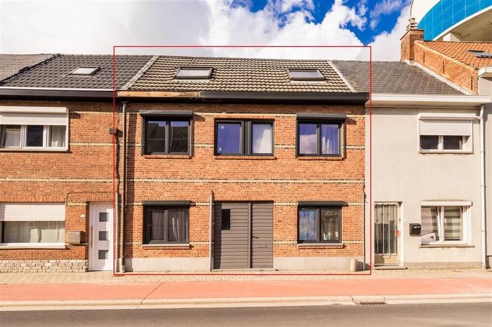 Huis te koop in Sint-Katelijne-Waver 2860 528000.00€ 4 slaapkamers 234.50m² - Zoekertje 312274