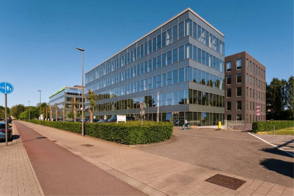 Handelszaak te huur in Berchem 2600 5687.50€ slaapkamers 455.00m² - Zoekertje 313989