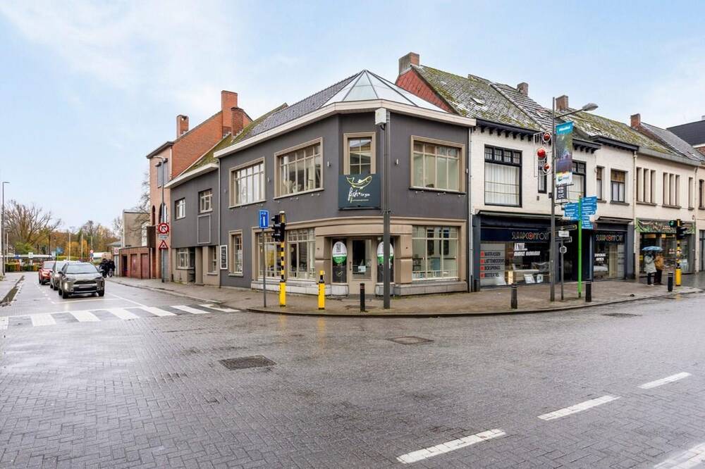 Handelszaak te koop in Mol 2400 599000.00€ slaapkamers m² - Zoekertje 322317