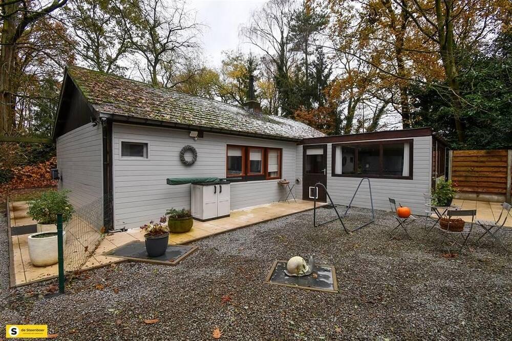 Bungalow te  koop in Pulle 2243 195500.00€ 1 slaapkamers 92.00m² - Zoekertje 324456