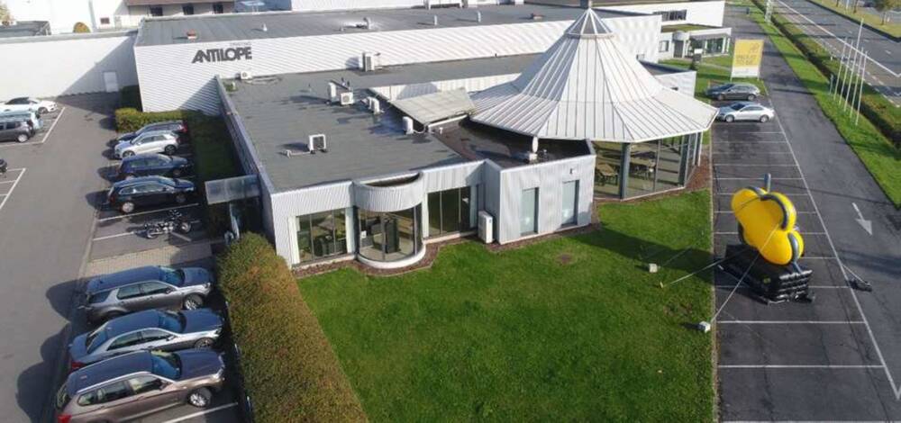 Handelszaak te huur in Lier 2500 9900.00€ slaapkamers 2492.00m² - Zoekertje 332728