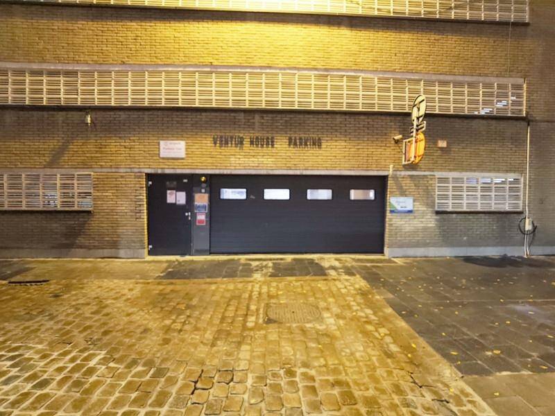 Parking & garage te huur in Antwerpen 2000 129.00€ slaapkamers m² - Zoekertje 341695