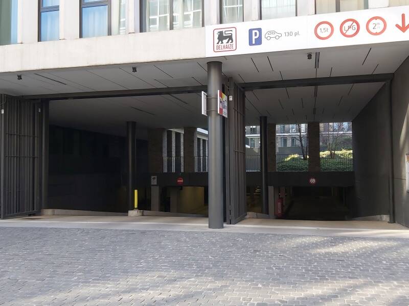 Parking te huur in Antwerpen 2000 179.00€ slaapkamers m² - Zoekertje 341897
