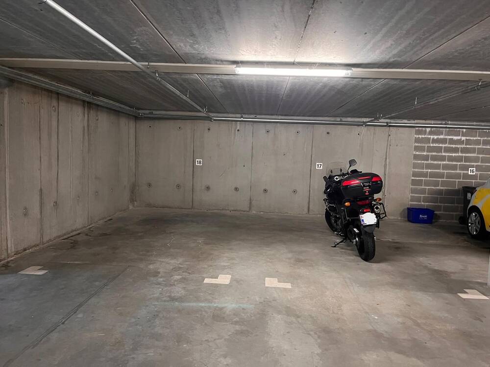 Parking & garage te huur in Laakdal 2430 80.00€ slaapkamers m² - Zoekertje 345649