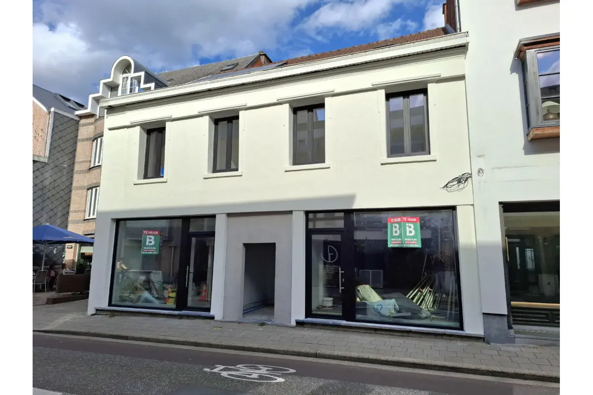 Handelszaak te  huur in Geel 2440 1150.00€  slaapkamers 130.00m² - Zoekertje 345717