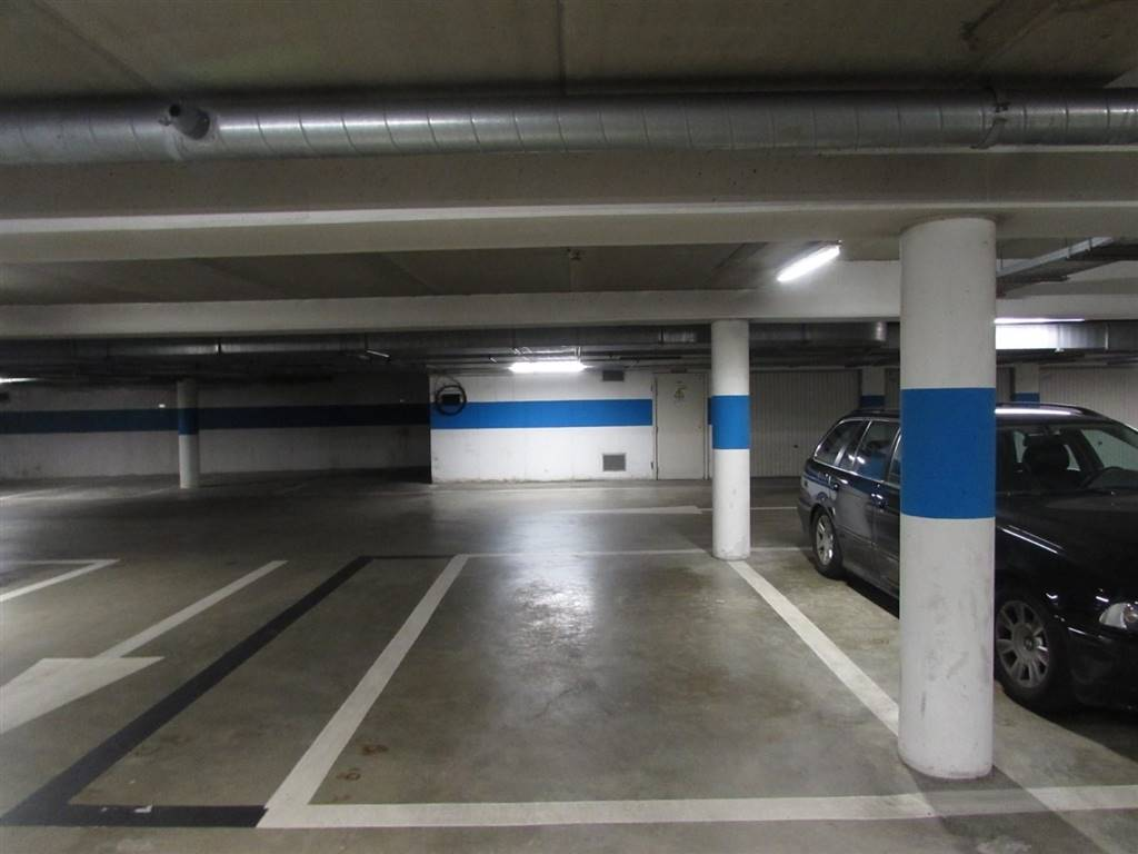 Parking & garage te  huur in Turnhout 2300 97.50€  slaapkamers m² - Zoekertje 349476