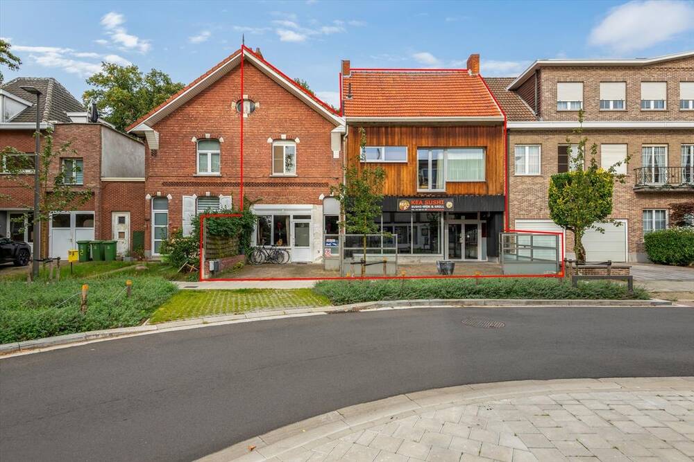 Huis te koop in Ekeren 2180 435000.00€ 3 slaapkamers 384.00m² - Zoekertje 349735