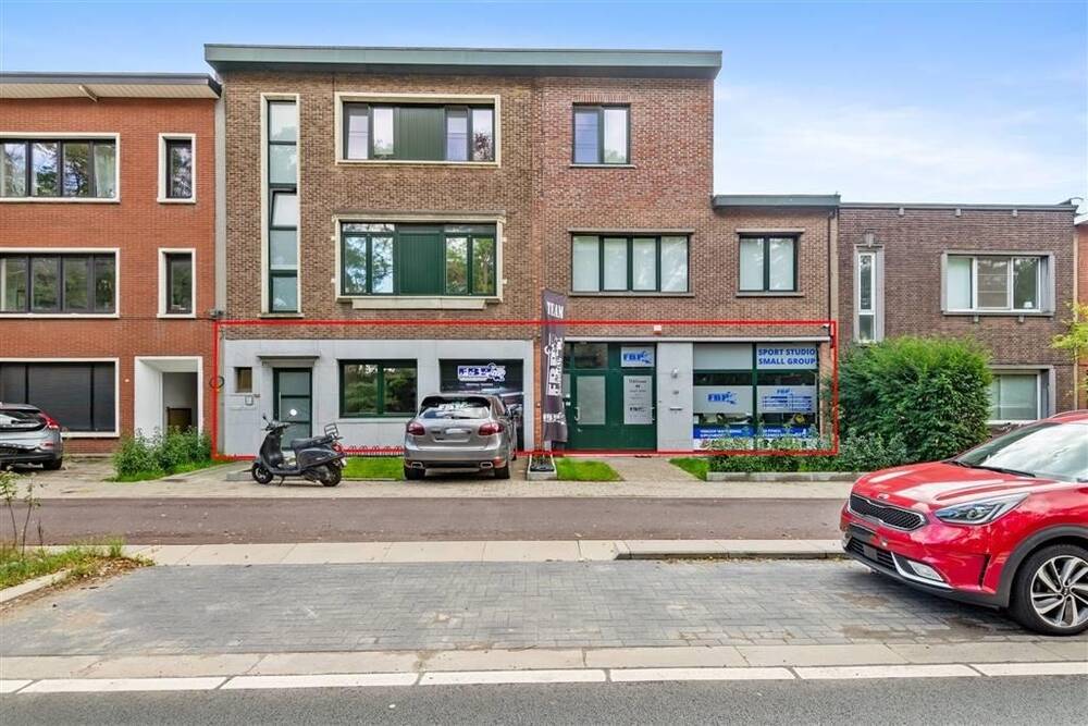 Handelszaak te  koop in Mortsel 2640 849000.00€ 1 slaapkamers 775.00m² - Zoekertje 350222
