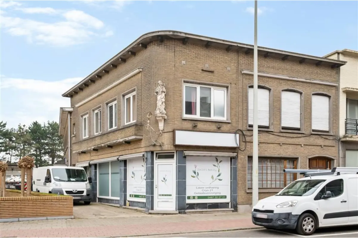 Appartementsgebouw te  koop in Lier 2500 375000.00€ 6 slaapkamers 201.00m² - Zoekertje 353665