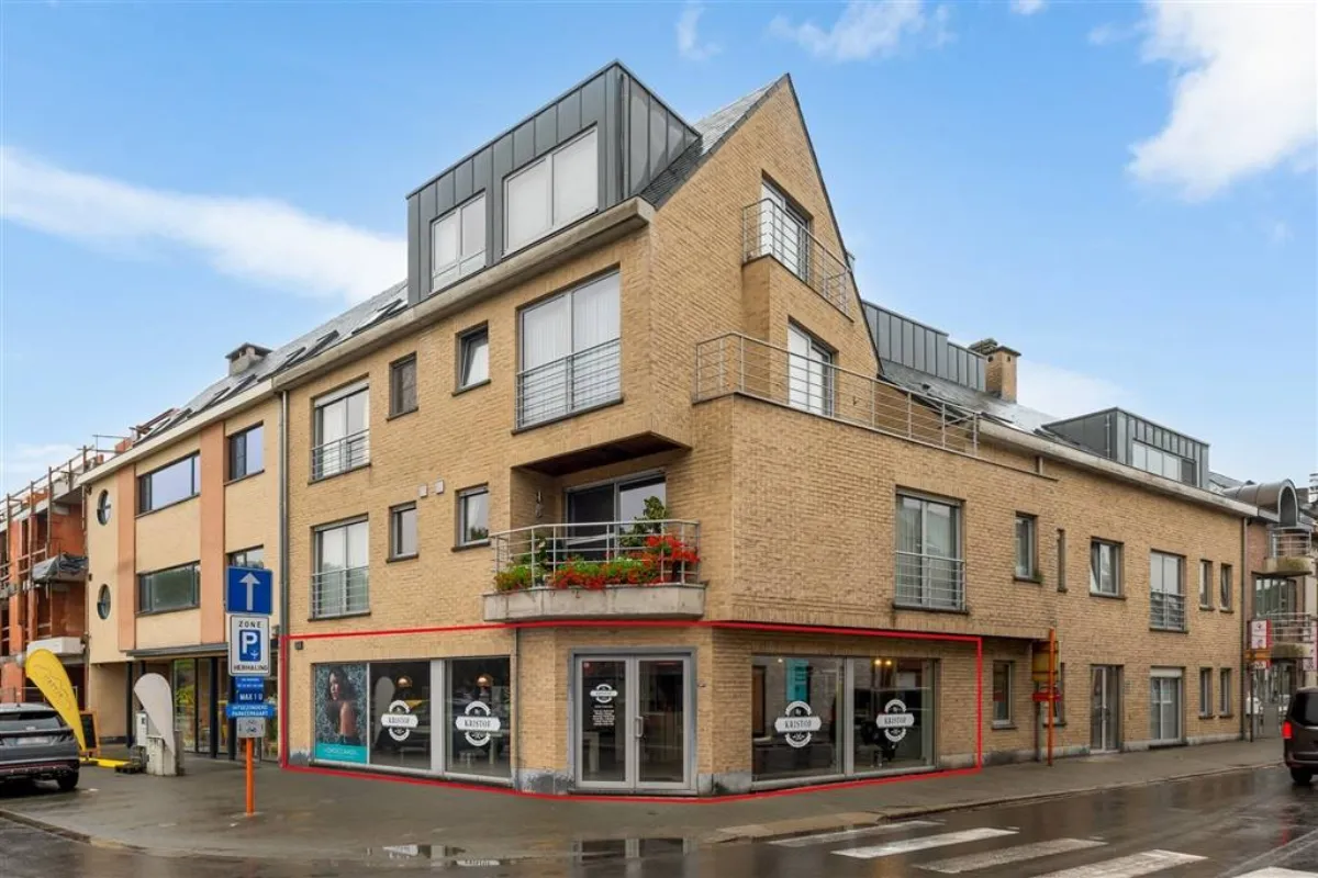 Handelszaak te  koop in Grobbendonk 2280 348000.00€  slaapkamers m² - Zoekertje 353599