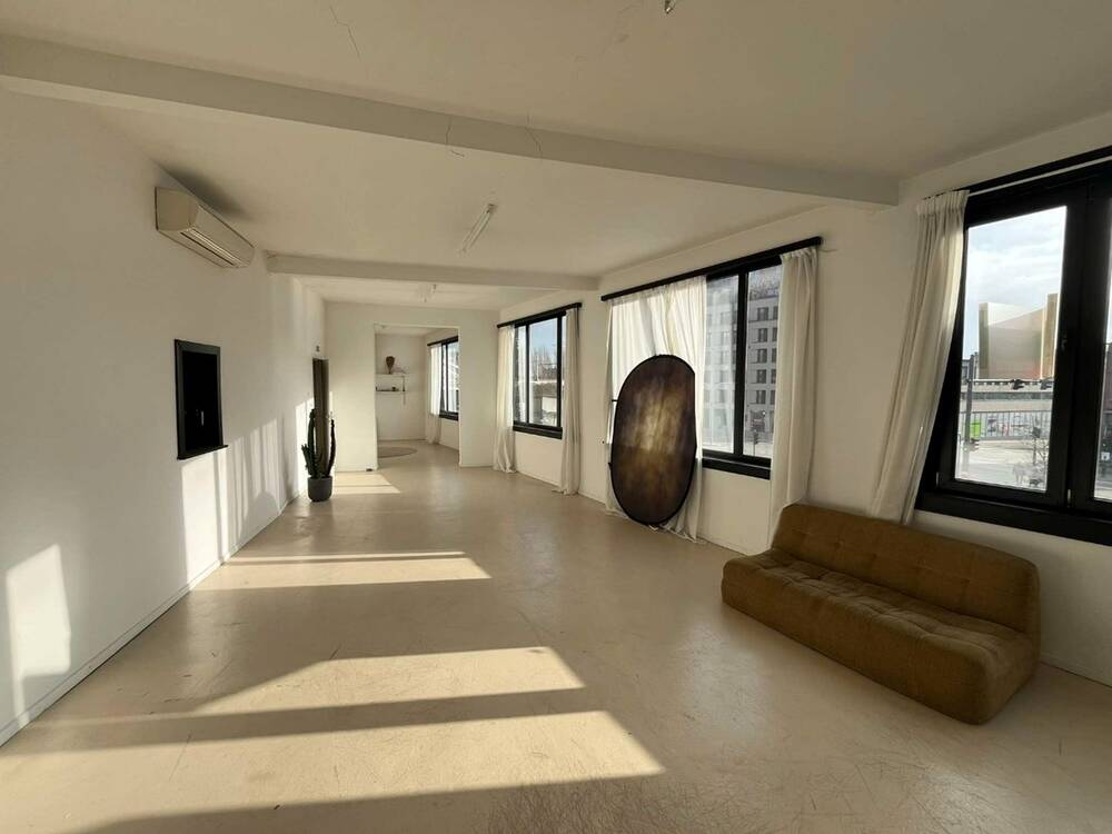 Handelszaak te huur in Antwerpen 2060 2500.00€ slaapkamers m² - Zoekertje 354896
