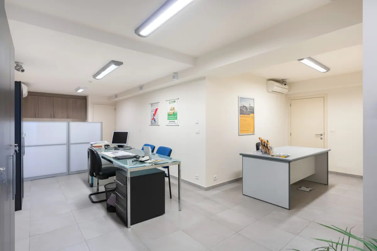 Handelszaak te  huur in Meerhout 2450 800.00€  slaapkamers m² - Zoekertje 659903