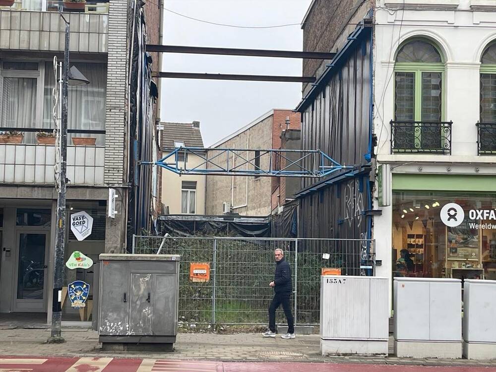 Grond te  koop in Borgerhout 2140 435000.00€  slaapkamers m² - Zoekertje 367787