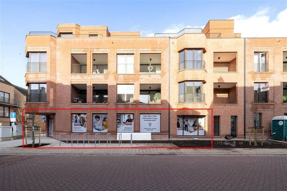 Handelszaak te  koop in Herenthout 2270 659340.00€  slaapkamers 399.00m² - Zoekertje 368958