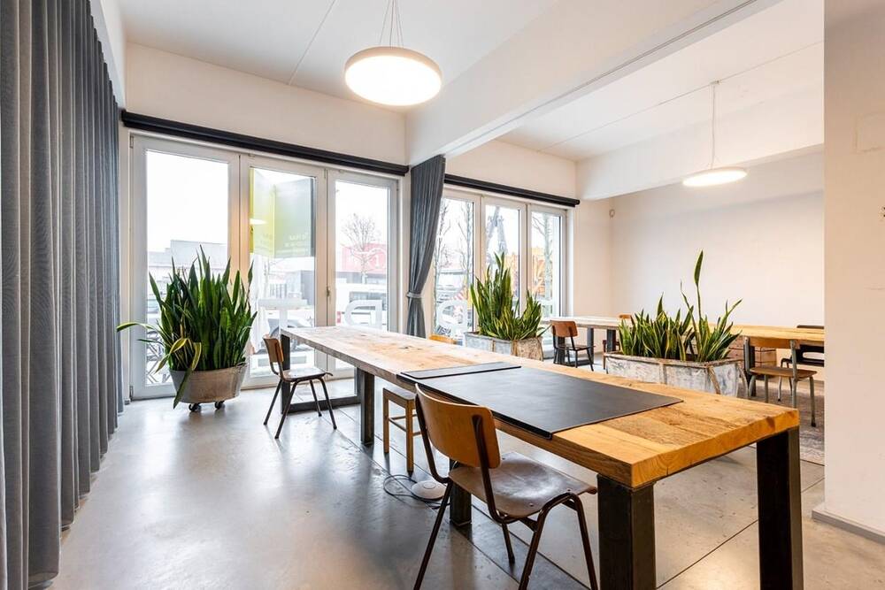 Handelszaak te huur in Antwerpen 2060 0.00€ slaapkamers m² - Zoekertje 371001