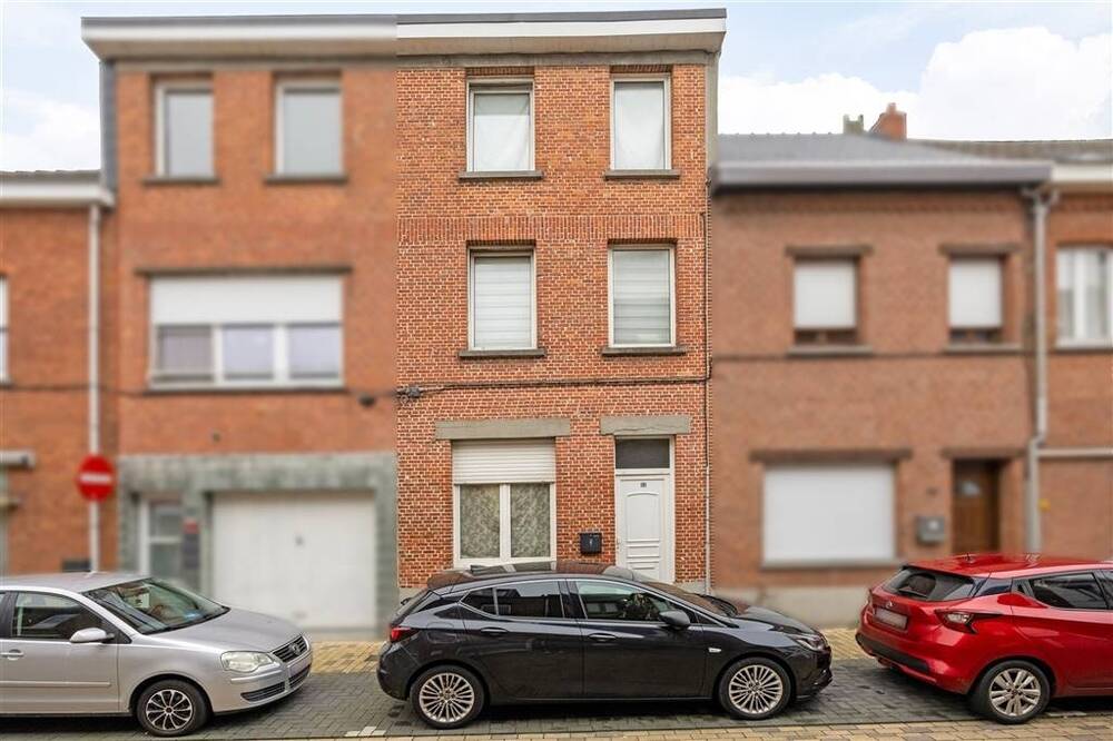 Huis te  koop in Boom 2850 184000.00€ 2 slaapkamers 75.00m² - Zoekertje 573127