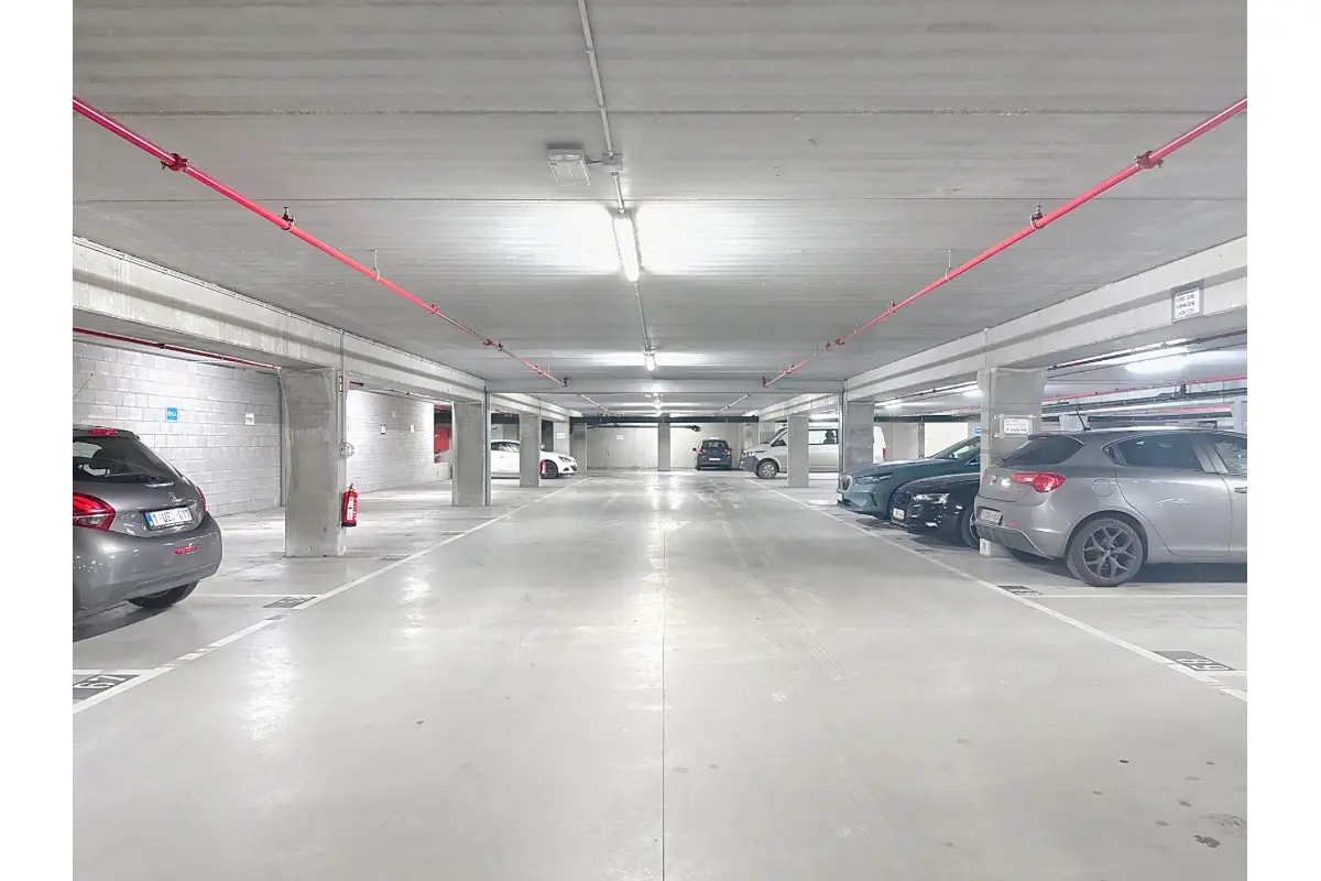 Parking & garage te  huur in Antwerpen 2000 115.00€  slaapkamers m² - Zoekertje 374467