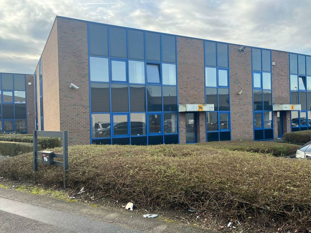 Handelszaak te  huur in Kontich 2550 2205.00€  slaapkamers 294.00m² - Zoekertje 379956
