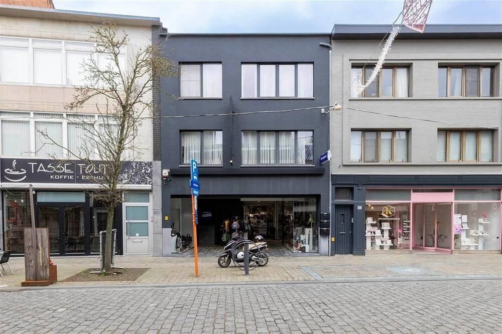 Handelszaak te huur in Herentals 2200 2900.00€ slaapkamers 350.00m² - Zoekertje 379536