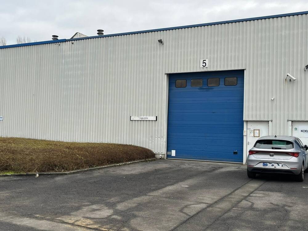 Handelszaak te  huur in Kontich 2550 4243.00€  slaapkamers 579.00m² - Zoekertje 381558