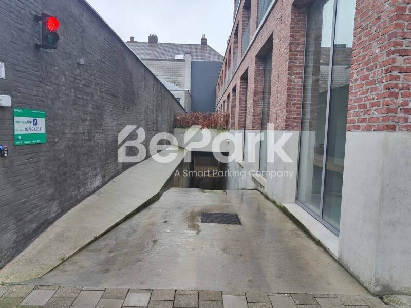 Parking & garage te  huur in Antwerpen 2060 99.00€  slaapkamers m² - Zoekertje 380667