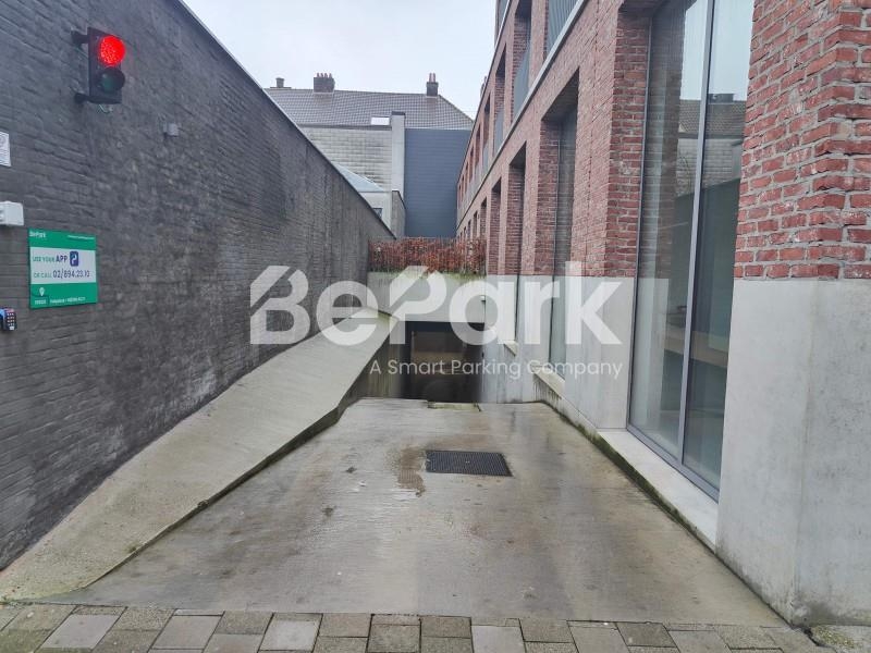 Parking & garage te  huur in Antwerpen 2060 99.00€  slaapkamers m² - Zoekertje 380667