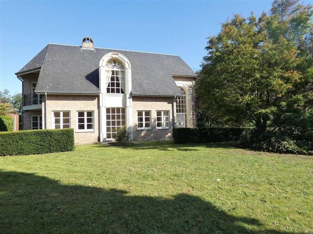 Villa te  huur in Lichtaart 2460 1395.00€ 3 slaapkamers 270.00m² - Zoekertje 390653
