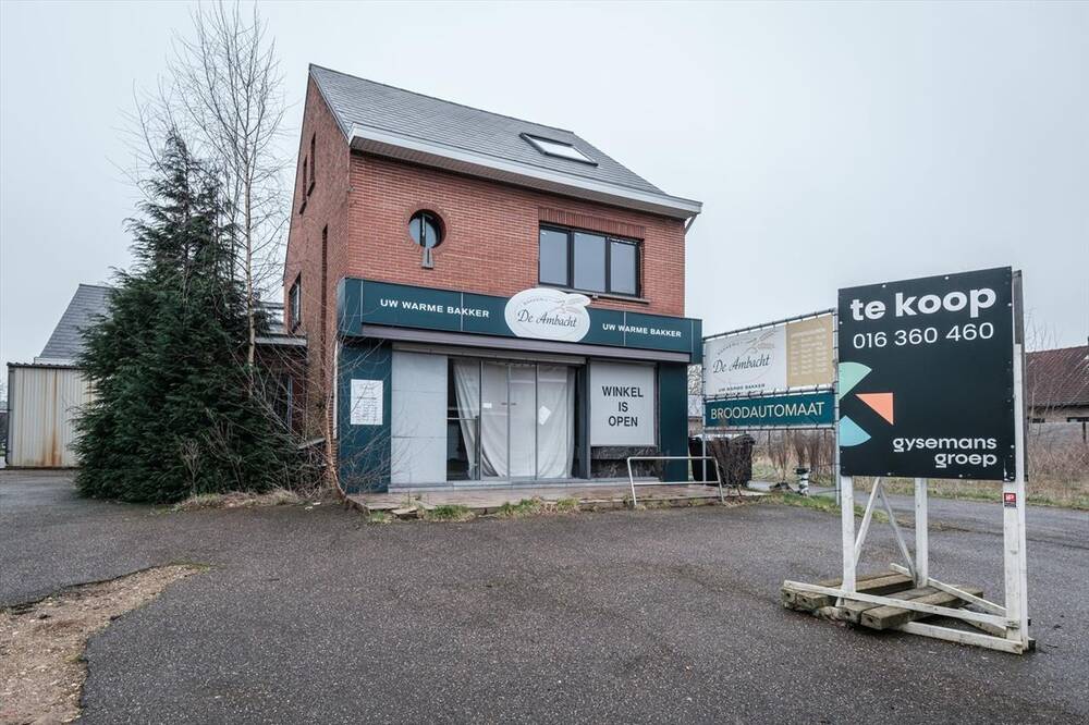 Huis te  koop in Veerle 2431 320000.00€ 2 slaapkamers 203.00m² - Zoekertje 397533